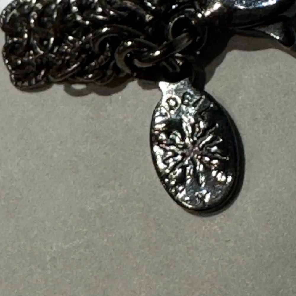 Breathtaking waterfall of silver + white droplet beads. Drapes beautifully. New! - Picture 6 of 6